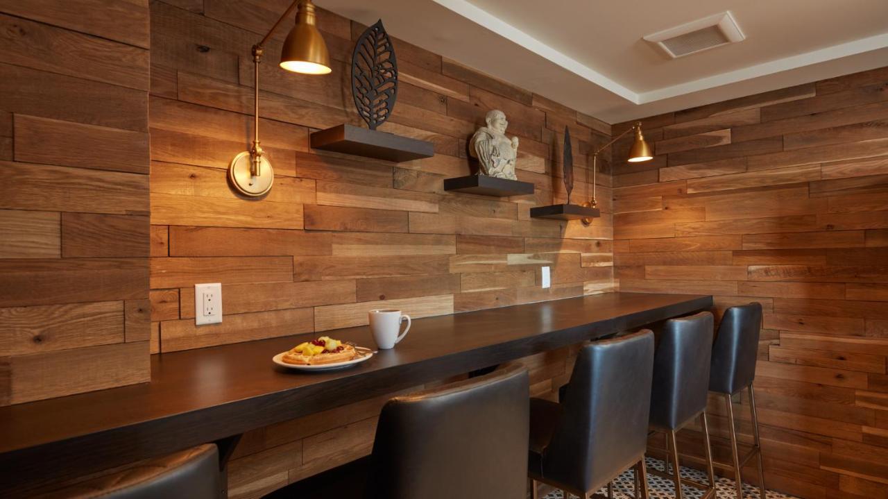 Stay Inn Hotel Toronto 2*